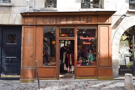 luxury vintage shopping in paris